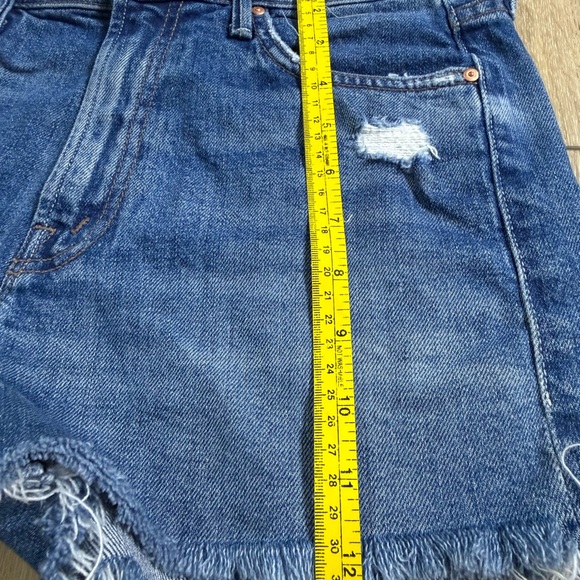 MOTHER Dutchie Short Fray Jean Shorts Size 27 (fits like 26) - Picture 11 of 12
